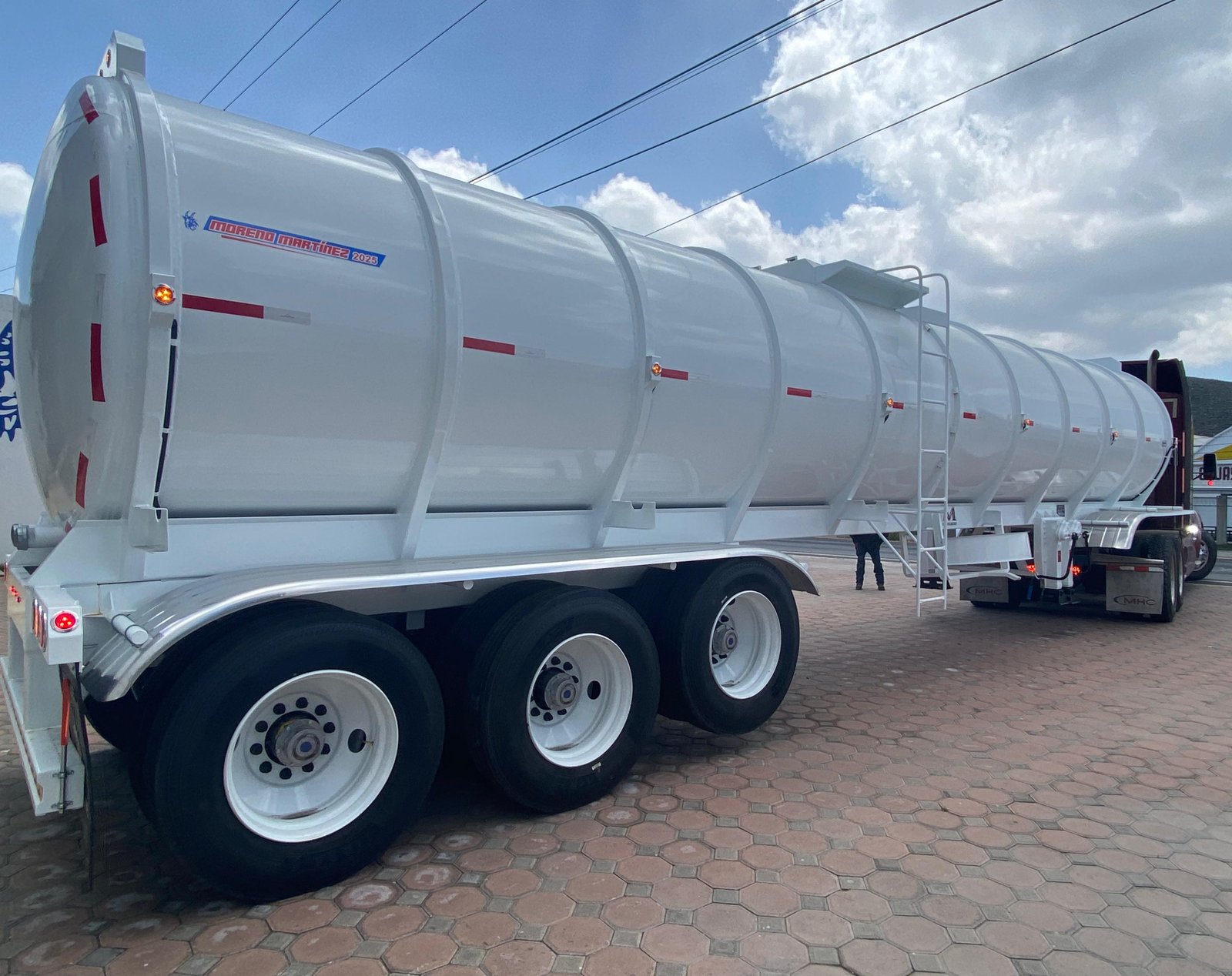 remolques moreno martínez tanques